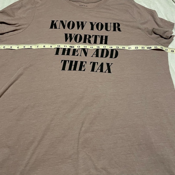 Torrid Mauve Graphic Tee - Picture 9 of 10